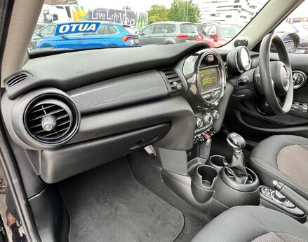 Mini Hatch COOPER 16