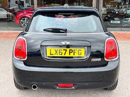 Mini Hatch COOPER 6