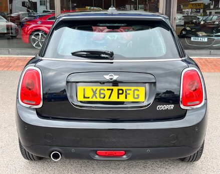 Mini Hatch COOPER 6