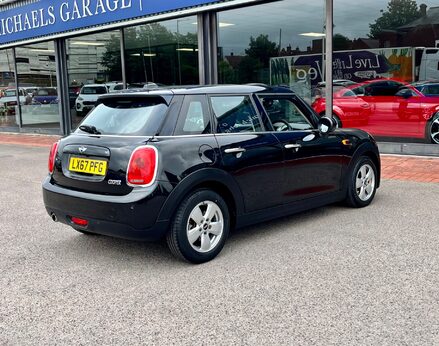 Mini Hatch COOPER 8