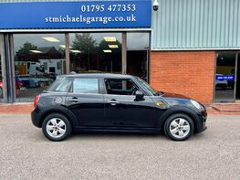 Mini Hatch COOPER 10