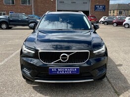 Volvo XC40 D3 MOMENTUM 5