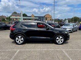 Volvo XC40 D3 MOMENTUM 10