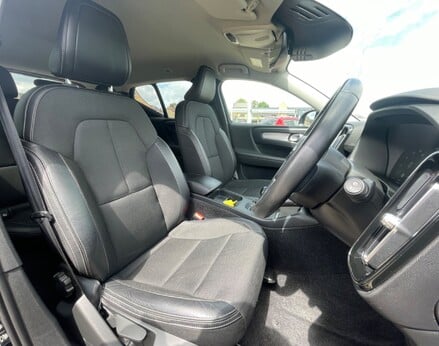 Volvo XC40 D3 MOMENTUM 61
