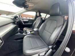 Volvo XC40 D3 MOMENTUM 63