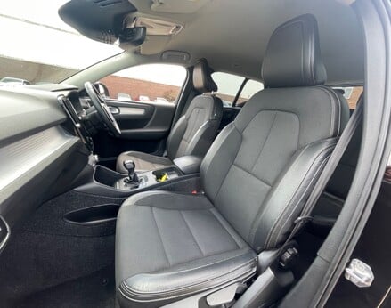 Volvo XC40 D3 MOMENTUM 63
