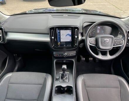 Volvo XC40 D3 MOMENTUM 2