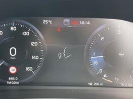 Volvo XC40 D3 MOMENTUM 26