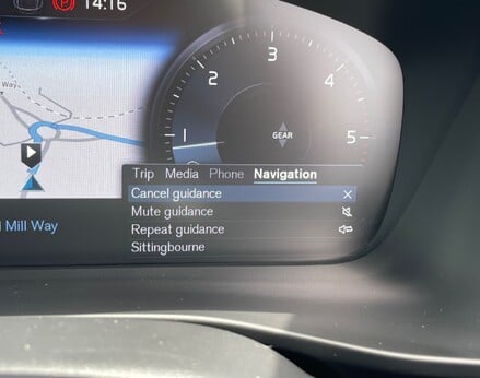 Volvo XC40 D3 MOMENTUM 29