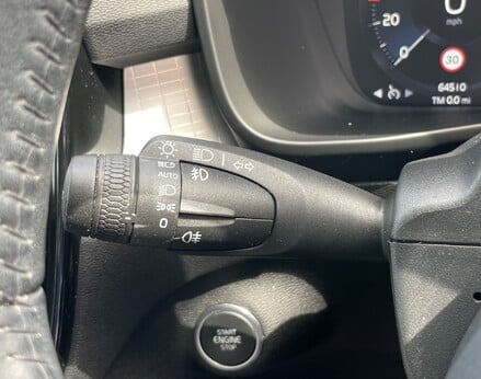 Volvo XC40 D3 MOMENTUM 56