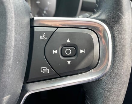 Volvo XC40 D3 MOMENTUM 55