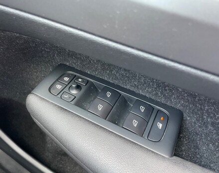 Volvo XC40 D3 MOMENTUM 59