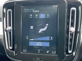 Volvo XC40 D3 MOMENTUM 38