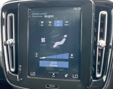 Volvo XC40 D3 MOMENTUM 38