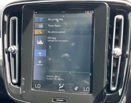 Volvo XC40 D3 MOMENTUM 37