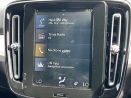 Volvo XC40 D3 MOMENTUM 32