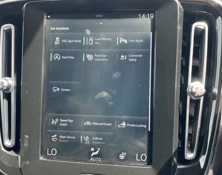 Volvo XC40 D3 MOMENTUM 42