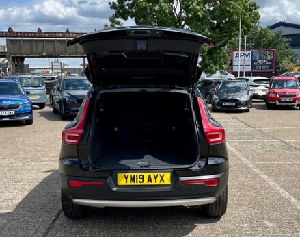 Volvo XC40 D3 MOMENTUM 67