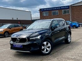 Volvo XC40 D3 MOMENTUM 1