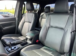 Toyota Hilux INVINCIBLE X 4WD D-4D DCB 62