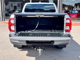 Toyota Hilux INVINCIBLE X 4WD D-4D DCB 67
