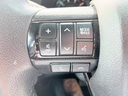 Toyota Hilux INVINCIBLE X 4WD D-4D DCB 51