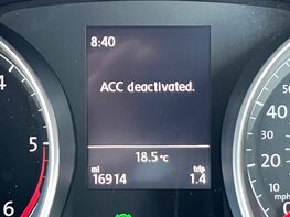 Volkswagen Touran SE TDI 23