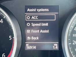 Volkswagen Touran SE TDI 22