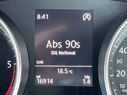 Volkswagen Touran SE TDI 26