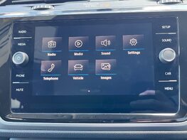 Volkswagen Touran SE TDI 28