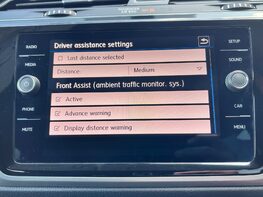 Volkswagen Touran SE TDI 37