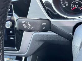 Volkswagen Touran SE TDI 47