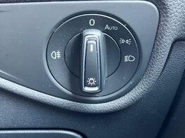 Volkswagen Touran SE TDI 49