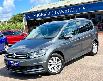 Volkswagen Touran SE TDI 1