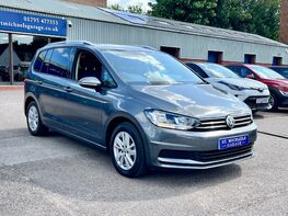 Volkswagen Touran SE TDI 4