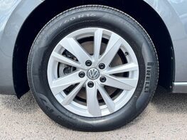 Volkswagen Touran SE TDI 15