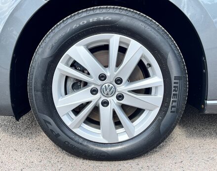 Volkswagen Touran SE TDI 15