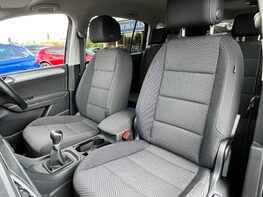 Volkswagen Touran SE TDI 53