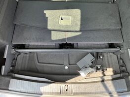 Volkswagen Touran SE TDI 62