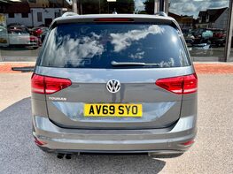 Volkswagen Touran SE TDI 6