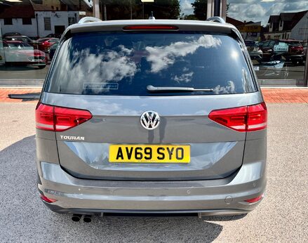 Volkswagen Touran SE TDI 6