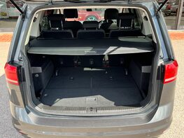 Volkswagen Touran SE TDI 57