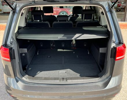 Volkswagen Touran SE TDI 57
