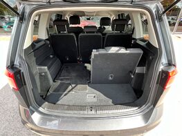 Volkswagen Touran SE TDI 59