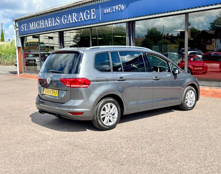 Volkswagen Touran SE TDI 8