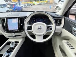 Volvo XC60 RECHARGE T6 INSCRIPTION AWD 19
