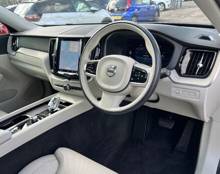 Volvo XC60 RECHARGE T6 INSCRIPTION AWD 18