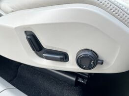 Volvo XC60 RECHARGE T6 INSCRIPTION AWD 51