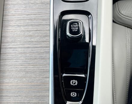 Volvo XC60 RECHARGE T6 INSCRIPTION AWD 40