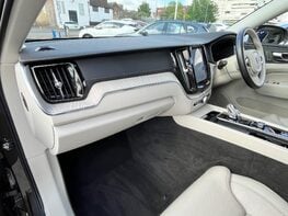 Volvo XC60 RECHARGE T6 INSCRIPTION AWD 17